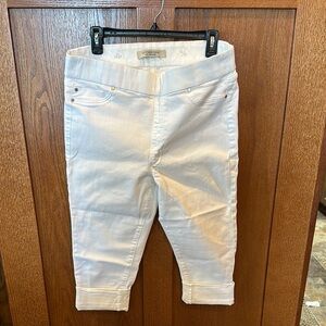 Liverpool Pull On Classic White Cropped jeans/ capri